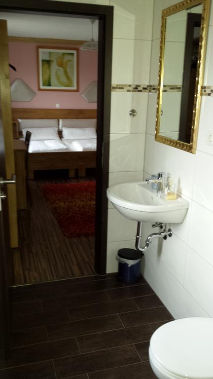 Hotel La Terrazza Wetzlar Zimmer foto
